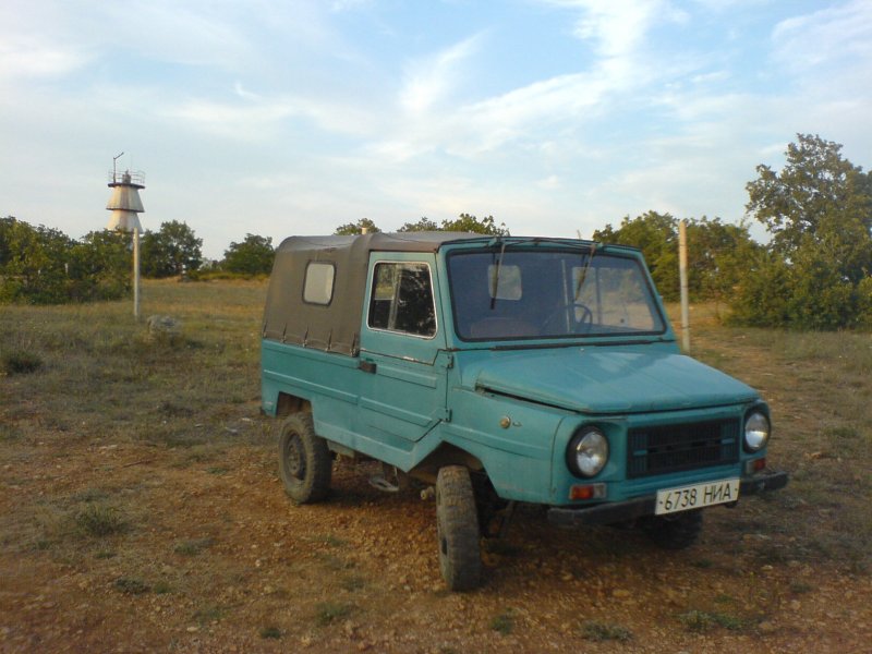 ЛУАЗ ночью