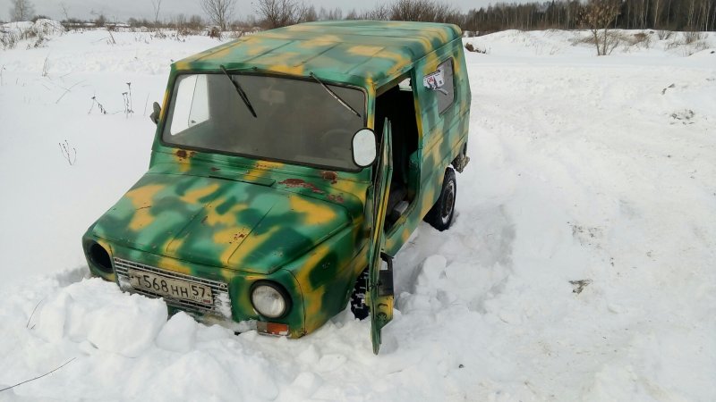 На ЛУАЗЕ В лес