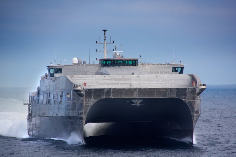 Десантный корабль ВМС США Юма