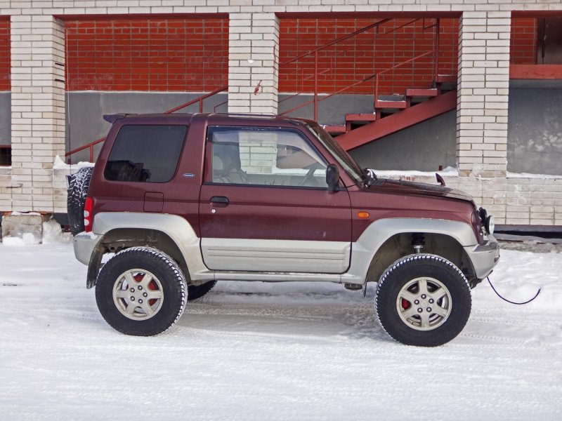 Mitsubishi Pajero Junior, 1997