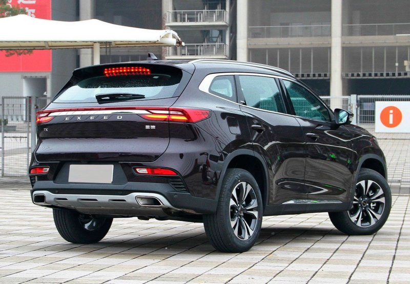 Китайский кроссовер Chery Exeed TXL, 2020