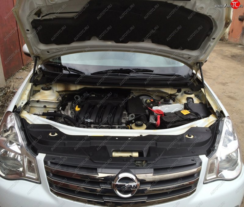 Nissan Almera n16 капот
