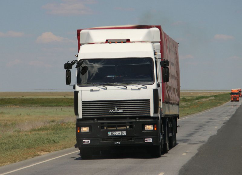 МАЗ 5440 бортовой