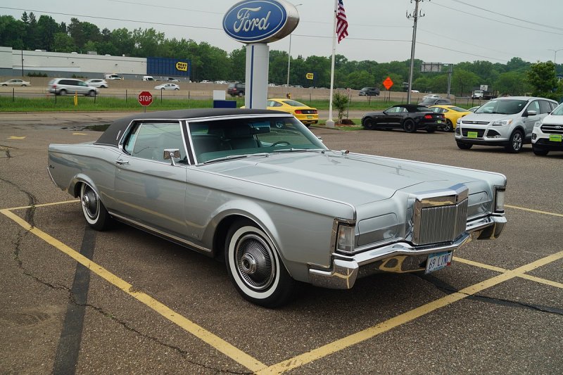Lincoln Continental Mark 3
