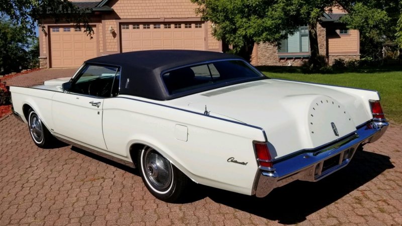 Lincoln Continental Mark III