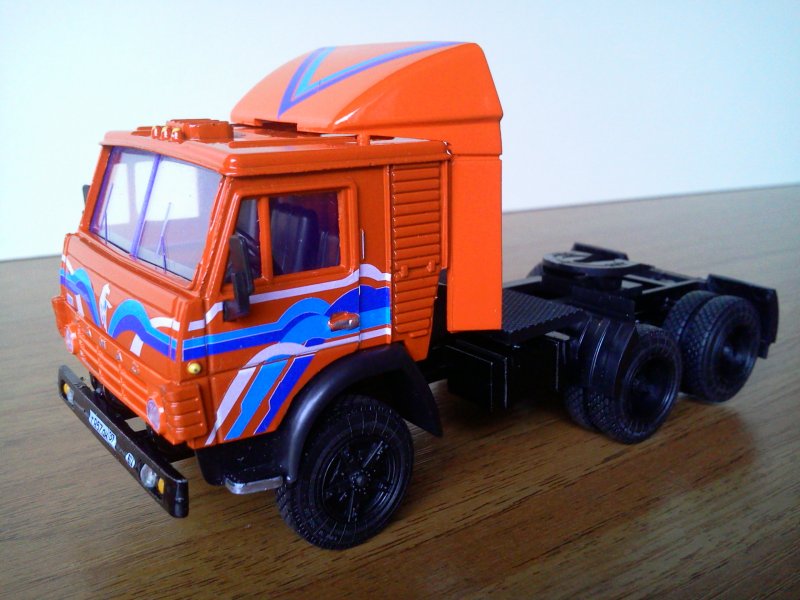 КАМАЗ 1/144