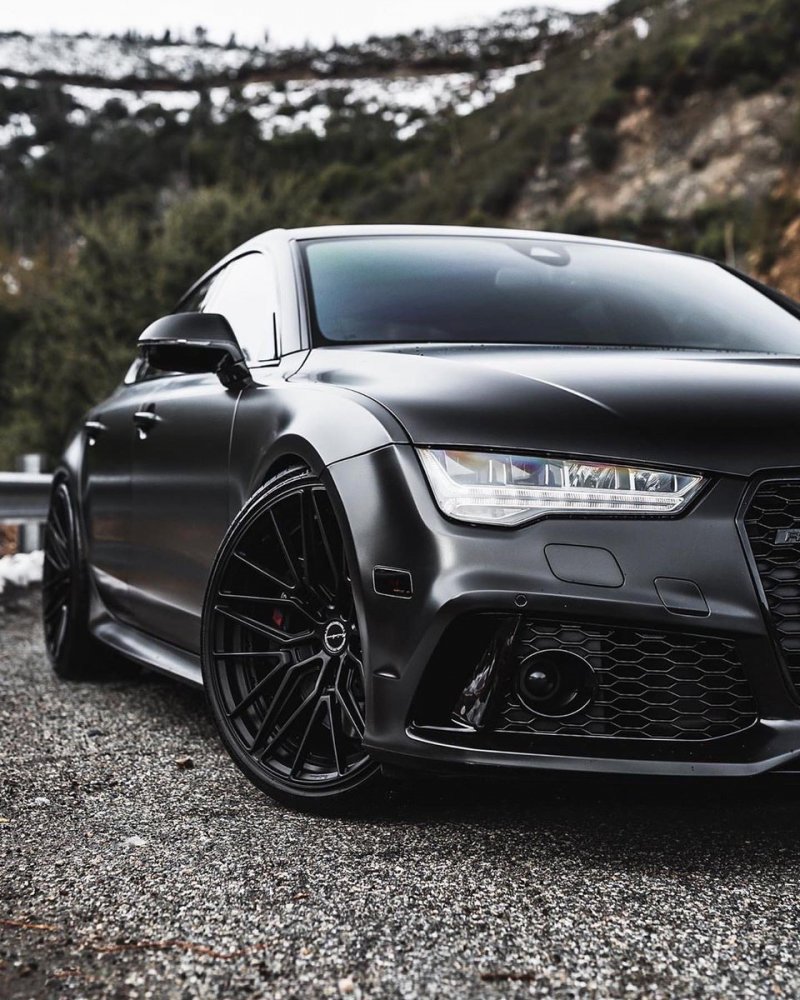 Audi rs7 Sportback черная