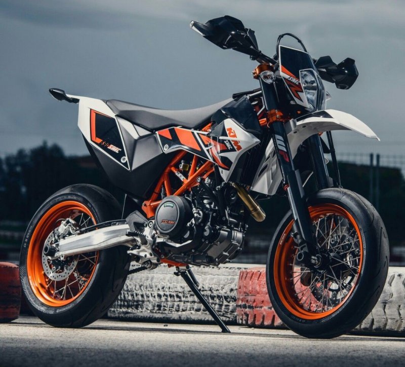 Мотоцикл KTM 690 SMC R