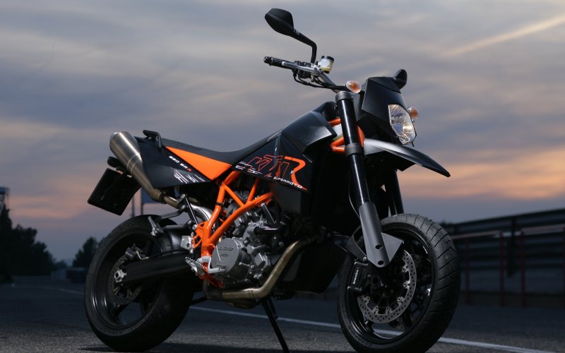 KTM 890 Duke