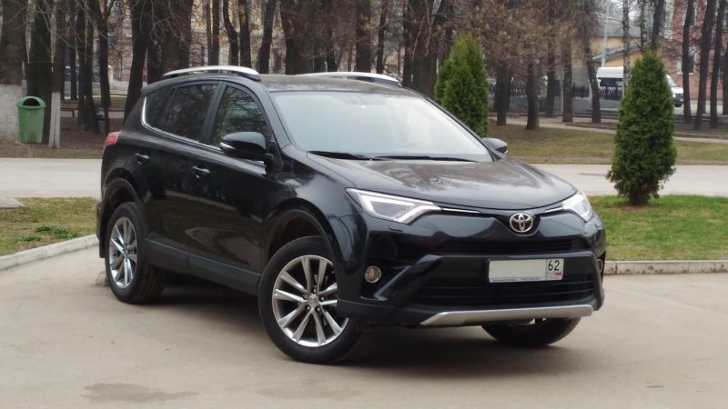 Toyota rav4 2014 r18