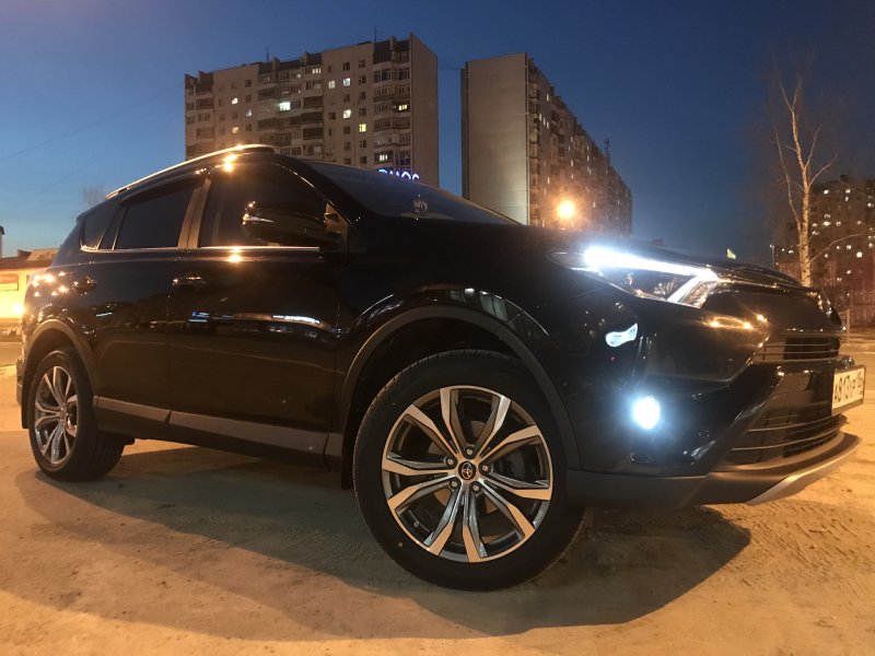 Toyota rav4 r18 2018