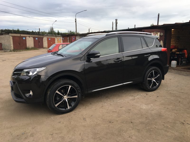 Toyota rav4 4 235/60 r18