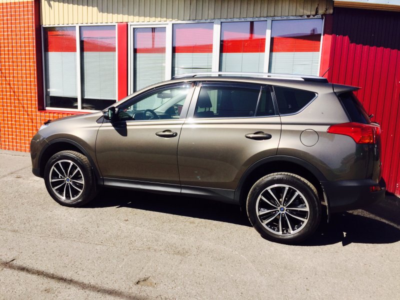 Toyota rav4 r19