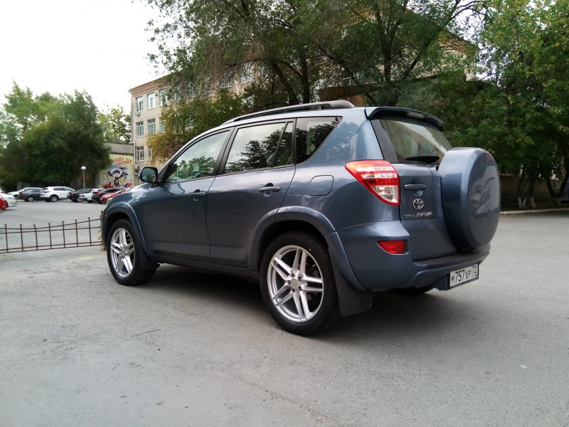Toyota rav4 r18