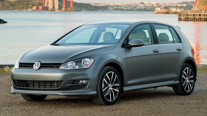 VW Golf седан