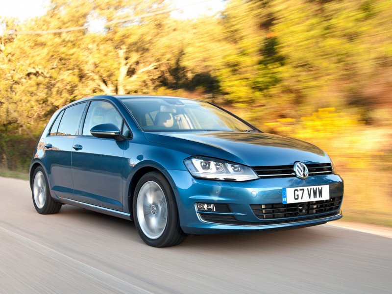 Машина Volkswagen Golf 2016