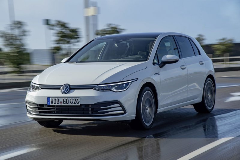 Volkswagen Golf седан