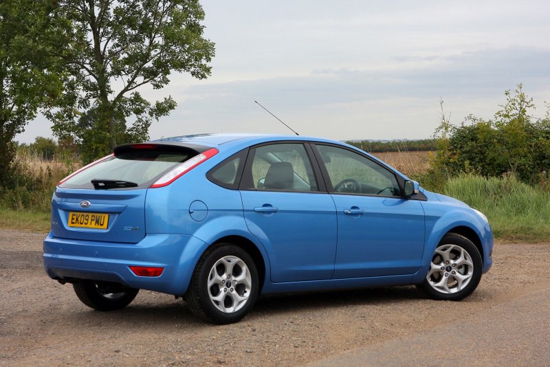 Ford Focus 2011 хэтчбек