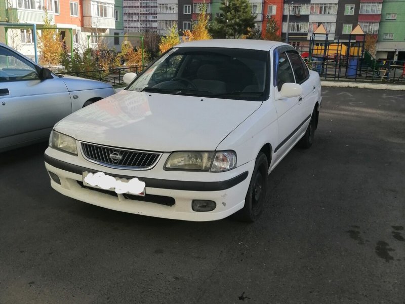 Nissan Sunny b15 2003
