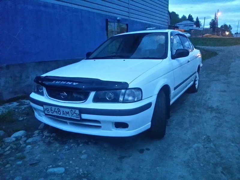 Nissan Sunny b15 2003