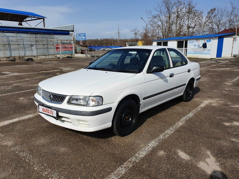 Nissan Sunny 2003