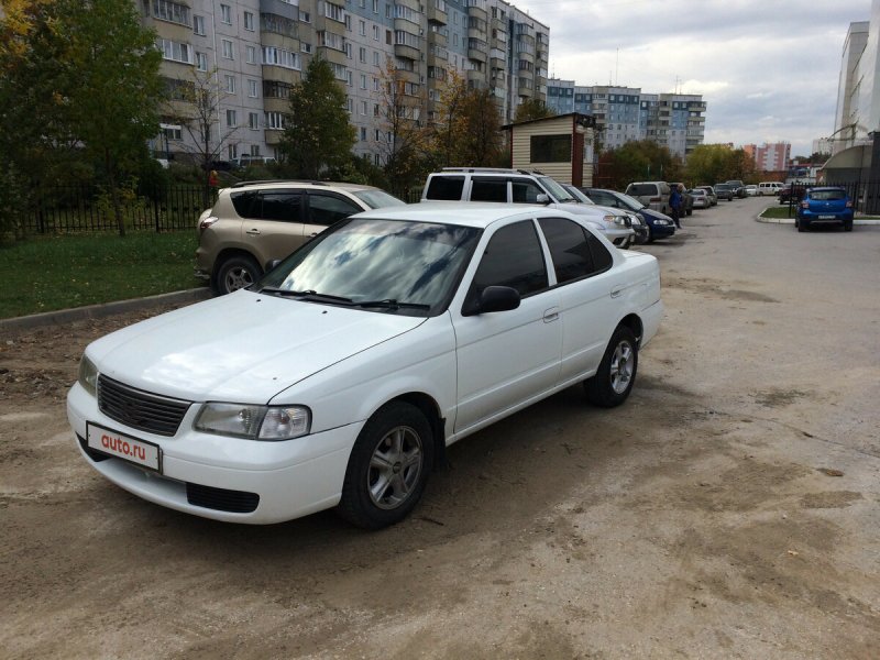 Nissan Sunny пика