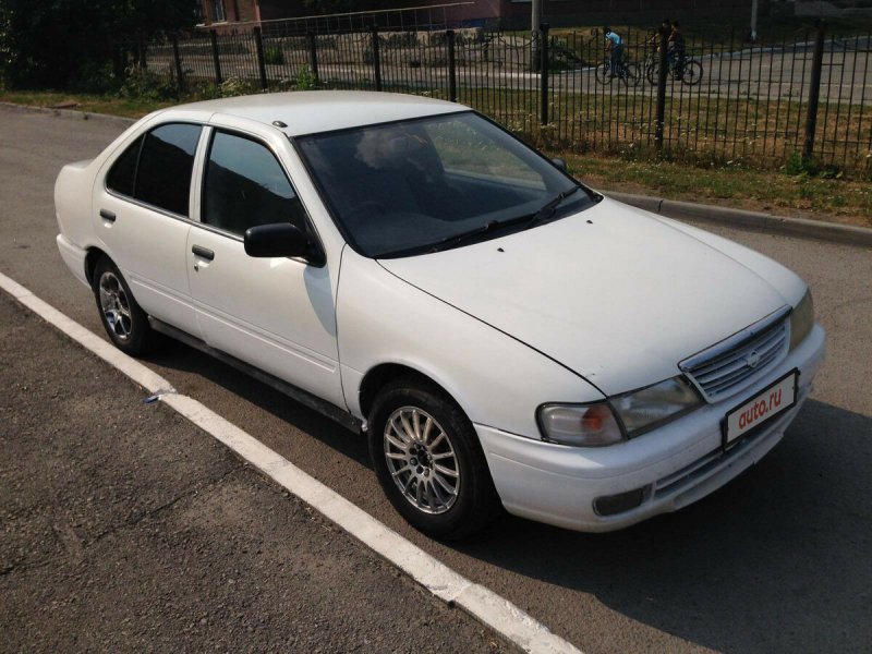 Nissan Sunny b15 2003