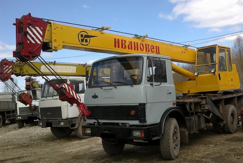 Кран Ивановец МАЗ 14 тонн