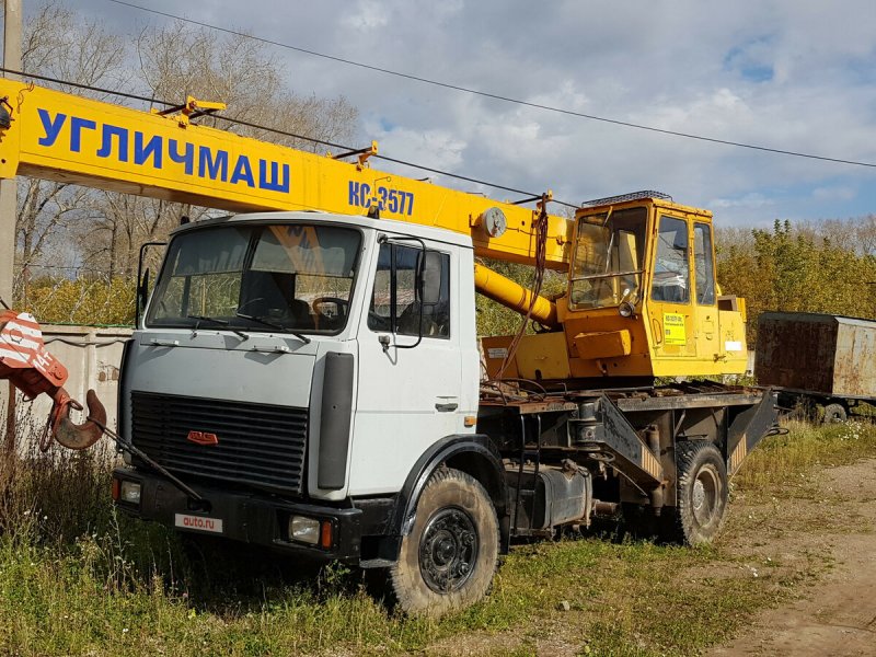Автокран МАЗ-5740