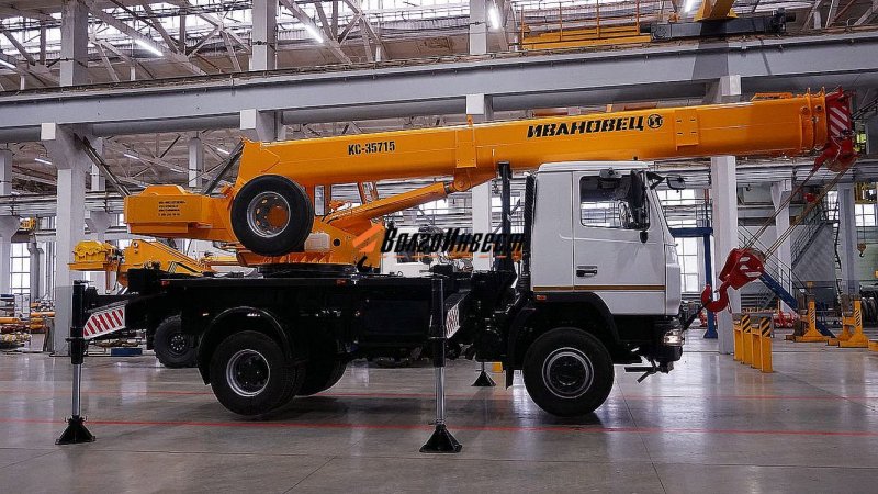 МАЗ КС 35715