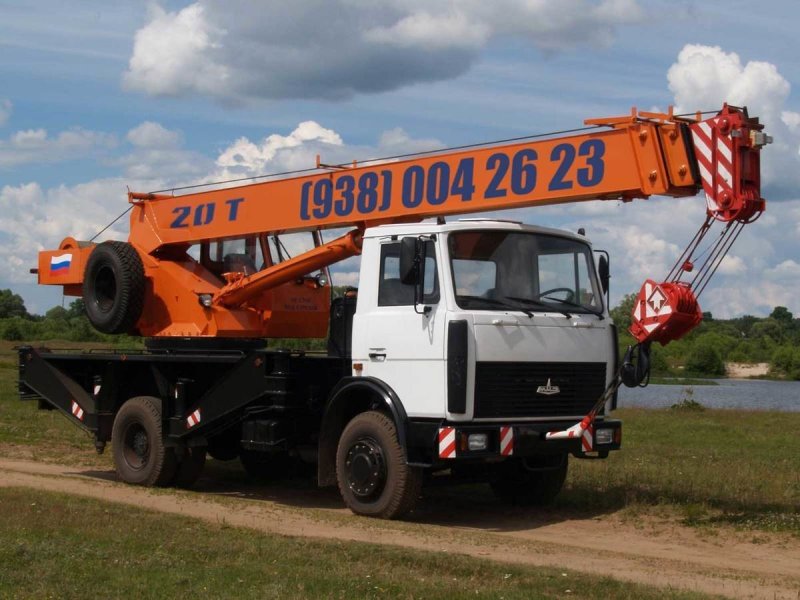 МАЗ автокран 21м
