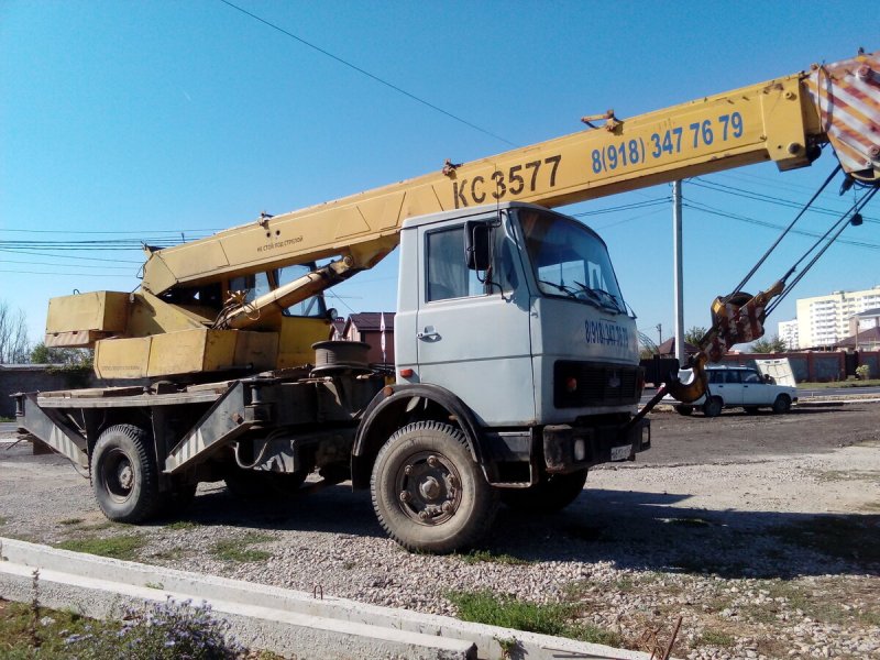 Автокран МАЗ 4337