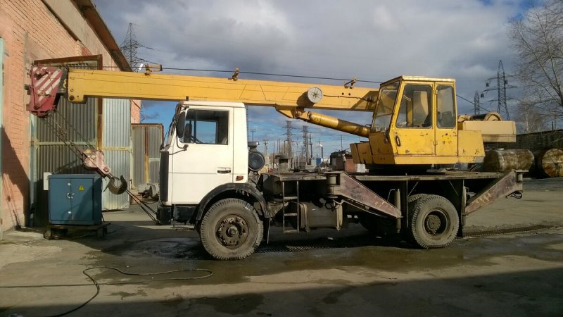 Автокран Ивановец КС 3577-