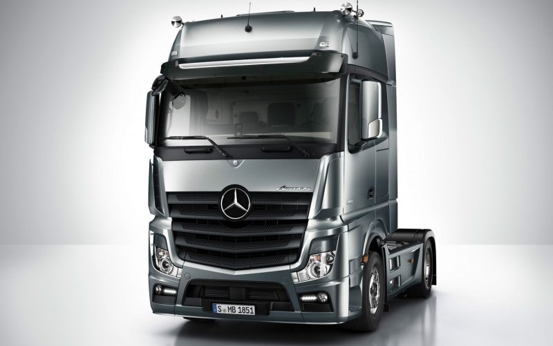 Mercedes-Benz Actros 1851