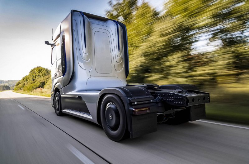 Mercedes-Benz genh2