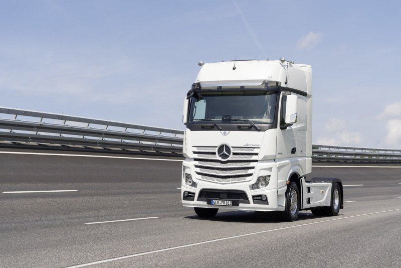 Mercedes-Benz Actros 1863
