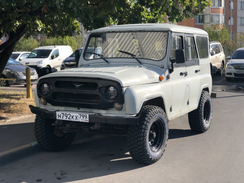 УАЗ 469 Хантер серый