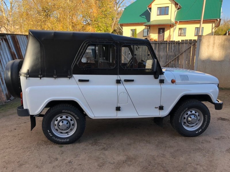 УАЗ-315195 Hunter белый