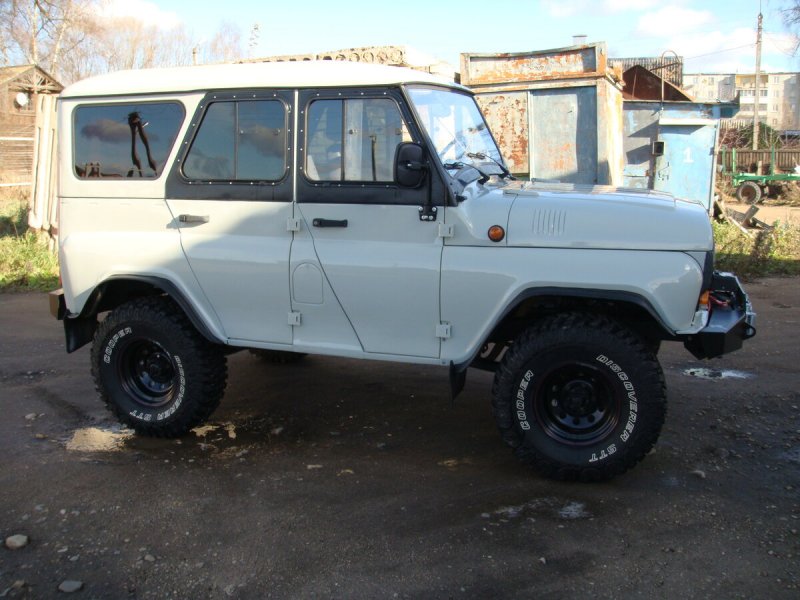 УАЗ-315195 Hunter белый