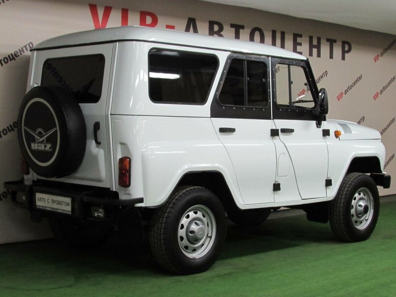 УАЗ-315195 Hunter белый