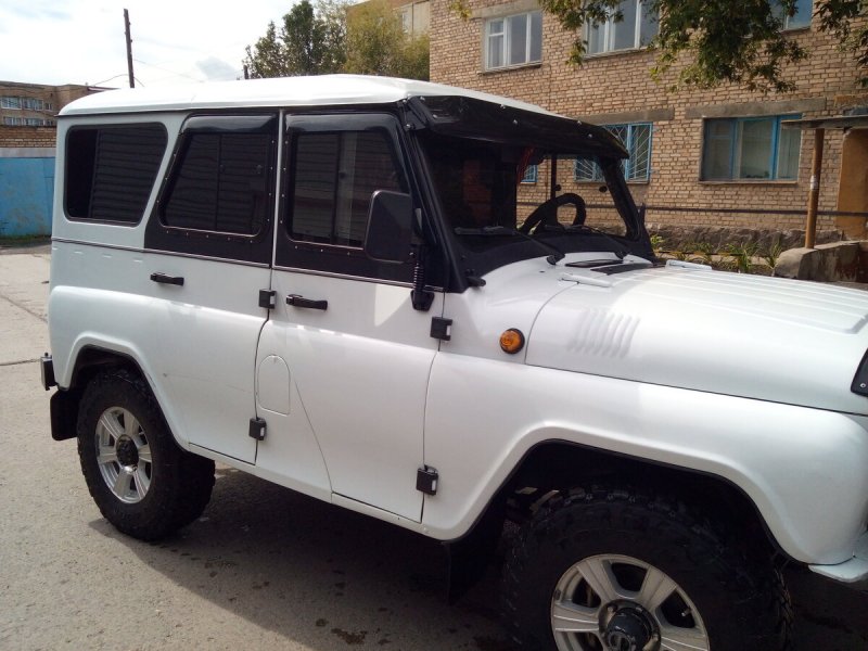 УАЗ-315195 Hunter белый