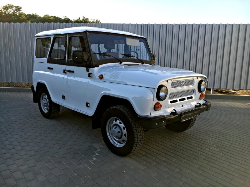 УАЗ-315195 Hunter белый