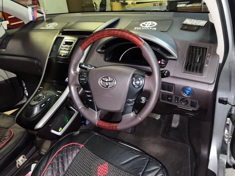 Toyota Sai 2017 салон