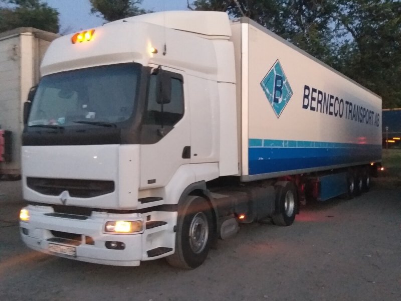 Грузовой-тягач седельный Renault Premium 420. 2003 Г.В