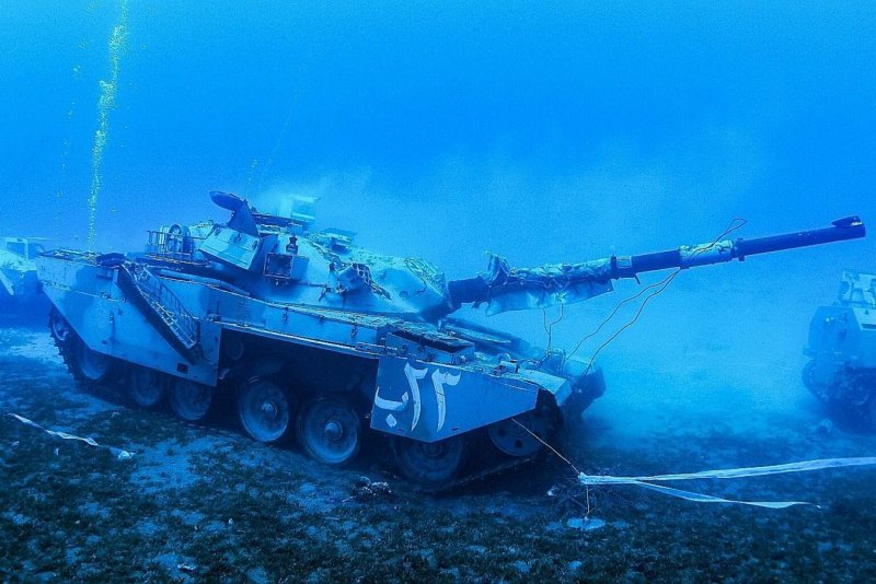 Подводный военный музей в Иордании