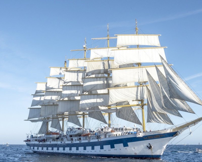 Парусник Роял клипер «Royal Clipper»