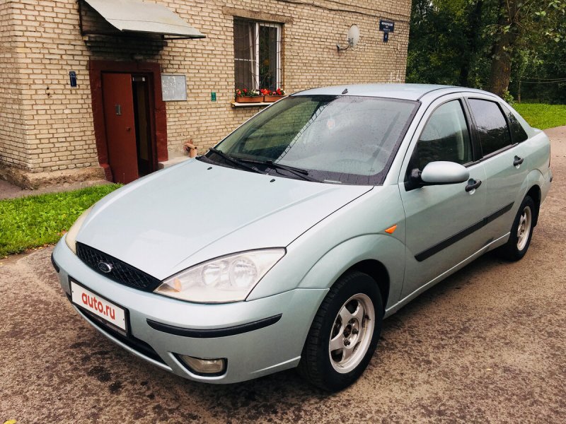 Ford Focus 1998 седан