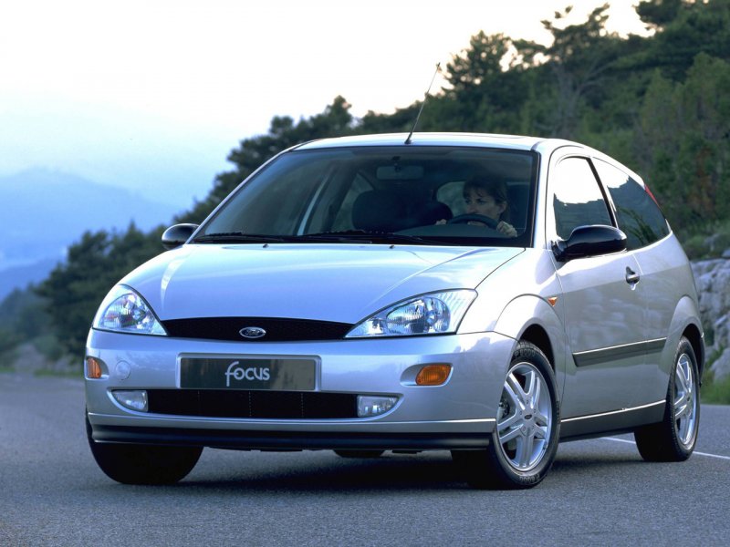 Ford Focus 1998 хэтчбек