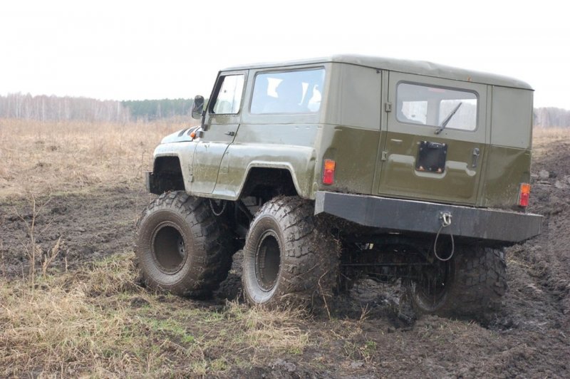 УАЗ 469 на базе ГАЗ 66
