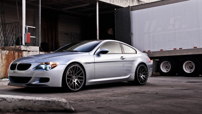 BMW 8 Silver